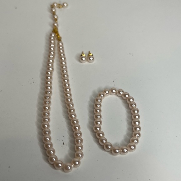 Pearl Necklace Bracelet and Earring Set for Kids - Picture 3 of 3